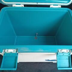 クーラーボックス♪幅38奥行25高さ30cm程の画像