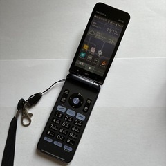 Android搭載ガラケー GRATINA KYF37 