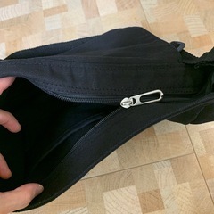黒の鞄ショルダーバッグの画像