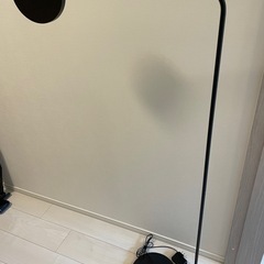 IKEA　YPPERLIG イッペルリグフロアライト照明の画像