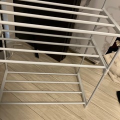 服とか置くやつ