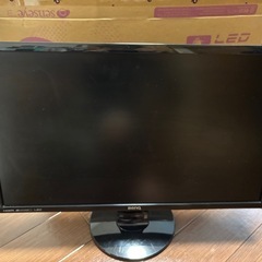①Full HD BenQ 24インチワイドモニター