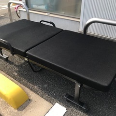 折りたたみ式ベッド