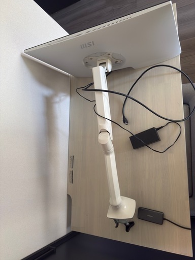 Dell 23.8インチモニターとモニターアームセット