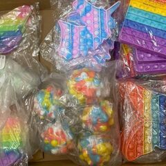 新品 プッシュポップ おもちゃ　まとめ買い歓迎　卸ます　アマゾン引き上げ商品　倒産品　ネット商材　卸ます　転売　アマゾン引き上げ商品　卸し　問屋　倒産品　転売OK　ネット商材　アマゾン　商品　景品　コンペの画像