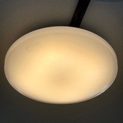 ③【超美品‼️】NEC 2022年製 8畳用LEDシーリングライト 照明器具 調光＆調色機能 リモコン付き♪  の画像