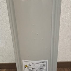 ☆デロンギ　オイルヒーター　経年品　used　埃汚れ付着有ります☆の画像