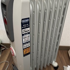 ☆デロンギ　オイルヒーター　経年品　used　埃汚れ付着有ります☆