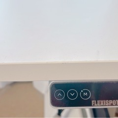 電動昇降式デスク・E7の画像
