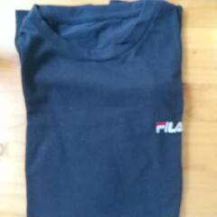 フィラのTシャツ