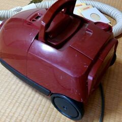 HITACHI 紙パック式掃除機　CV-F23の画像