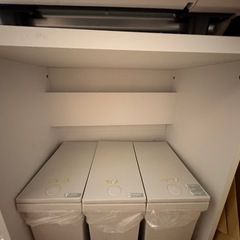 LOWYA 食器棚＋ニトリゴミ箱　〜6/28までの画像