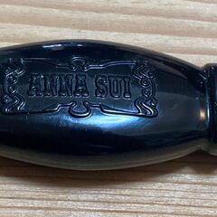 【ANNA SUI [アナスイ]】折り畳みヘアブラシの画像