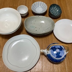 お皿一式差し上げます