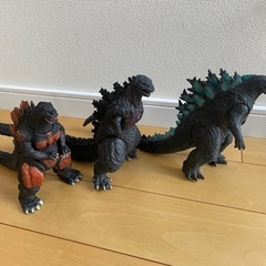 ゴジラ　3体
