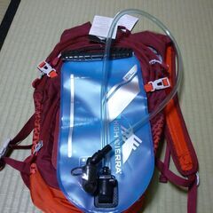 未使用【ハイシエラ】ハイドレーションバックパック　２Ｌリザーバー付きの画像