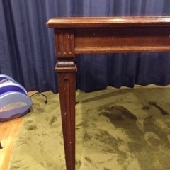 カリモクのダイニングテーブルの画像