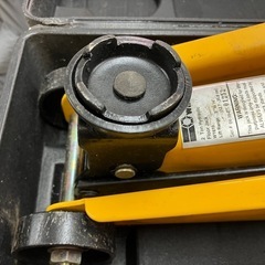 ☆値下げ☆I2506-479 2ton Hydraulic Floor Jack 車用 ジャック キズ汚れ有りの画像