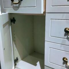 キャビネットの画像