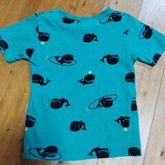 緑×クジラのデザインＴシャツの画像