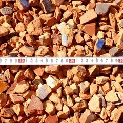 涼しい夜間販売実施中⭐️ 赤瓦チップ  土嚢袋詰め放題 500円 オレンジ ⭕️おしゃれガーデニング⭕️雑草対策⭕️ぬかるみ対策の画像