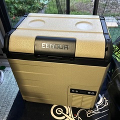 最終値下げ‼️】EENOUR　車載冷蔵庫 D18 18ℓ の画像