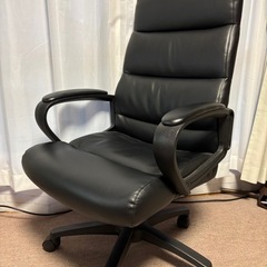 【購入者決定】値下げ【美品】ニトリ　オフィスチェア　合皮