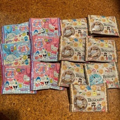 サンリオビスケットとグミのみ