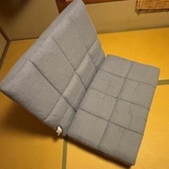 1人用 座椅子 ベットにもなる 折りたたみソファの画像