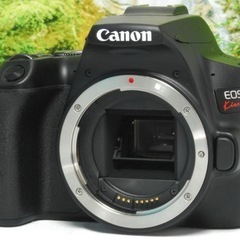 ✨高性能でコンパクト✨Canon Kiss X10✨Wレンズセット✨WiFi対応の画像