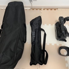 【業務用】JVC GY-HM175 ビデオカメラ本体＋撮影ライトセットの画像