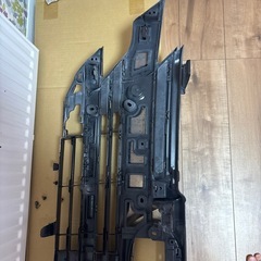 前期30ヴェルファイア  純正グリルの画像