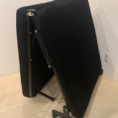 シングルの折りたたみベットの画像