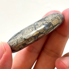 マーカサイト 天然石 白鉄鉱 パームストーン 握り石 パワーストーンの画像
