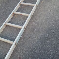 【中古だから安い✨使い道多様】アルミ合金製単はしご C-10 HC1-41　全長 4m09cm 最大使用の画像