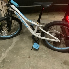 トレック20インチ子供用自転車引き取り限定 (アイ) 渋谷の