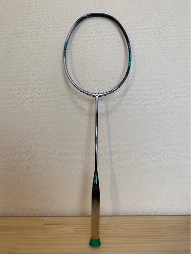 バドミントンラケット