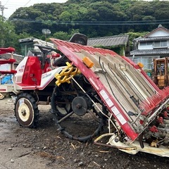 ヤンマー 5条植え　セル付き　田植機 RR550 ガソリン ロータリー式　9.8馬力 パワステ　植深さ自動調整　UFO　風車マーカー付き　田植え機　宮崎　簡易始動動画あり　 の画像