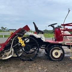 ヤンマー 5条植え　セル付き　田植機 RR550 ガソリン ロータリー式　9.8馬力 パワステ　植深さ自動調整　UFO　風車マーカー付き　田植え機　宮崎　簡易始動動画あり　 の画像