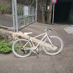 21Technologyクロスバイク　ホワイト　自転車の画像
