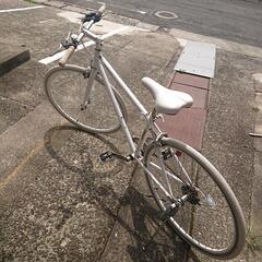 21Technologyクロスバイク　ホワイト　自転車の画像