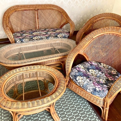 ラタン(藤)応接セット　ソファー３脚　テーブル２台まとめて