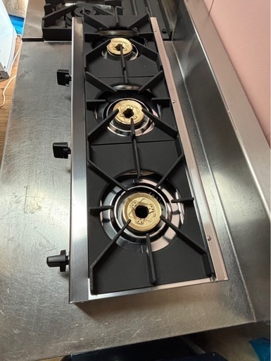 リンナイ業務用3口ガスコンロ、新品未使用箱入り リンナイ業務用3口ガスコンロ、新品未使用箱入り