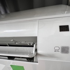 2021年製、10〜12畳エアコン、取り付け工事込み、3ヵ月保証付き。1の画像
