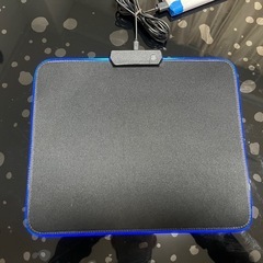 七色に光るマウスパッドの画像