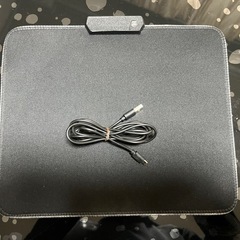七色に光るマウスパッドの画像