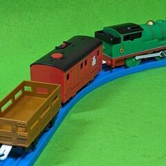 美品●プラレールトーマスフレンズ★６号きかんしゃ おしゃべりパーシーえいごぷらす★日本語と英語で遊べる！動作確認済 元箱 電池付◎の画像