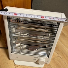 小さな電気ストーブの画像