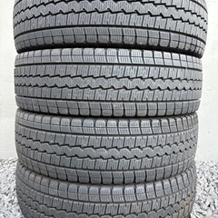 195/80/15LT冬ダンロップ