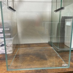 ADA CUBE GARDEN 30【水槽】の画像
